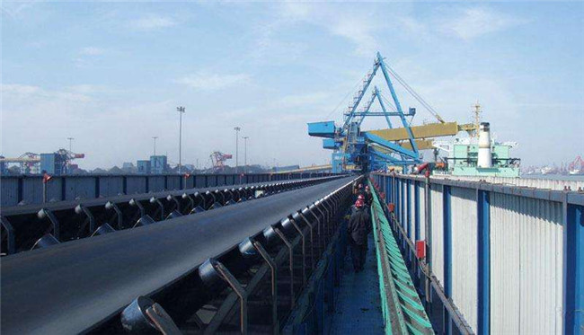 DTII型带式输送机